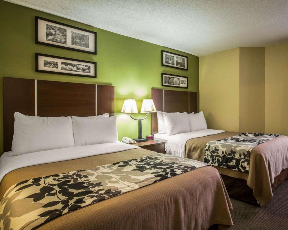 Double Room with Two Double Beds - Non-Smoking interior